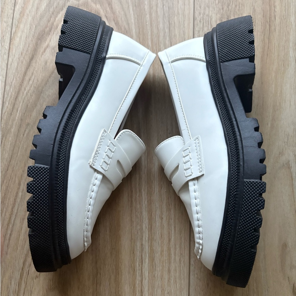 Gemialle - Women’s Platform Slip on Penny Loafers - Size 6.5 - Black & White - Picture 6 of 9